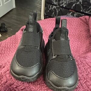 Nike Kids' Flex Runner 3 Shoes